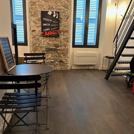 Center W Mezzanine 5min From Palace Lägenhet