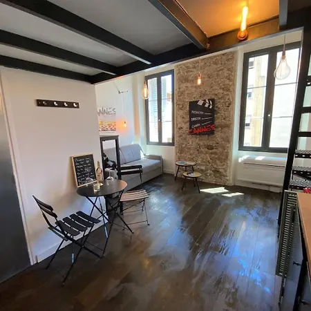 Апартаменты Center W Mezzanine 5min From Palace Канны